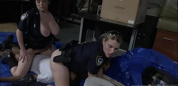  Cop face fuck Cheater caught doing misdemeanor break in